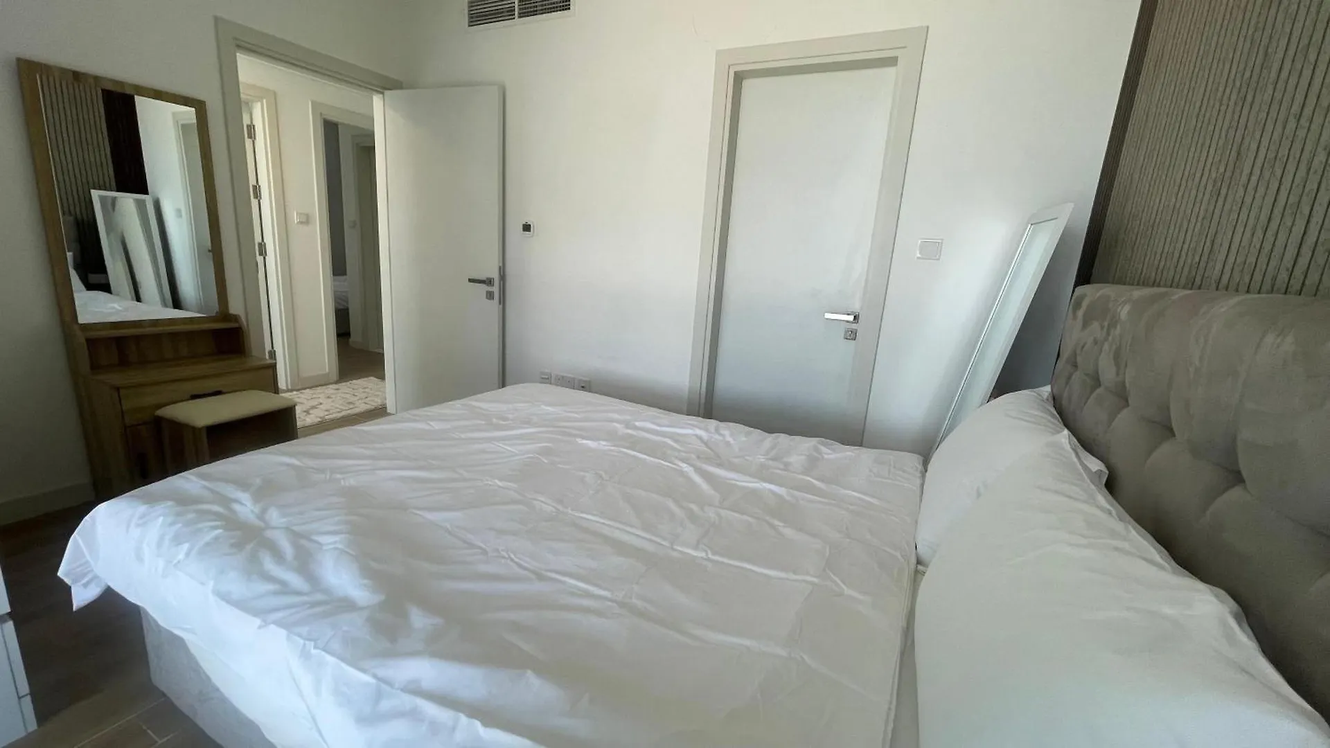 Apartment In Abu Dhabi For Rent Förenade Arabemiraten